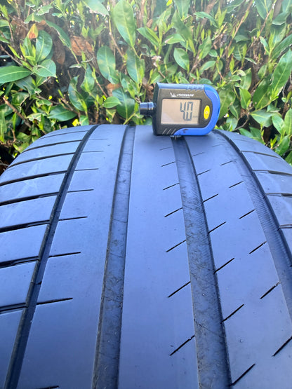 255/40/20- Estive - Michelin EV - DOT 2022 - Usato