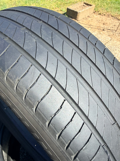 215/55/17 - Estive - Michelin - DOT 2020 - Usato