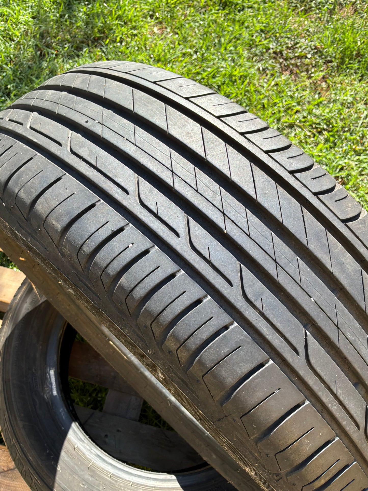 195/60/16-Estive-Bridgestone-DOT 2022-Usato