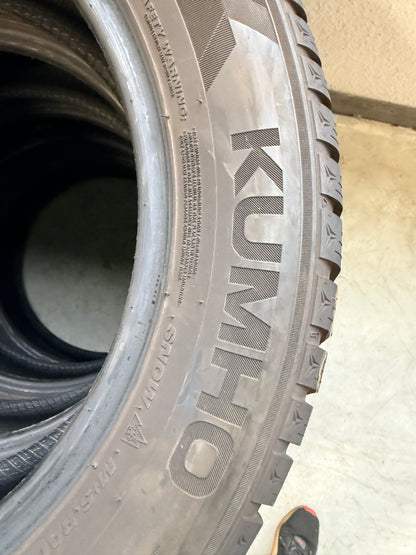 225/55/17 - Invernali - Kumho - DOT 2023 - Usato