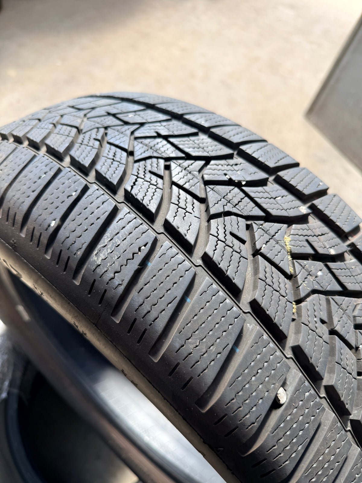 215/60/17 - Invernali - Dunlop - DOT 2022 - Usato