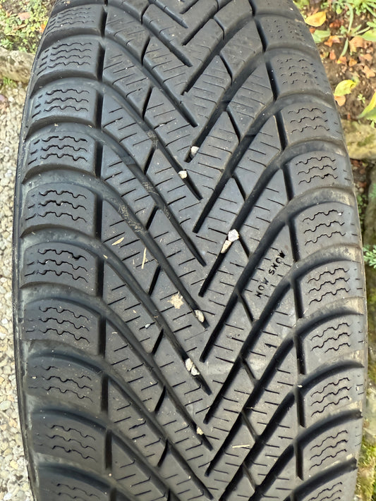 185/65/15 - Invernali - Pirelli - DOT 2021 - Usato