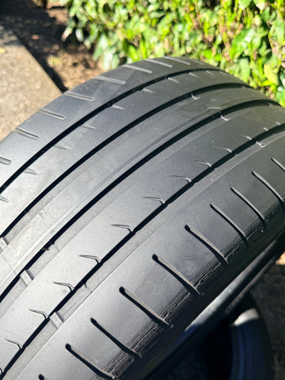 245/40/17 - Estive - Dunlop RFT - DOT 2016 - Usato