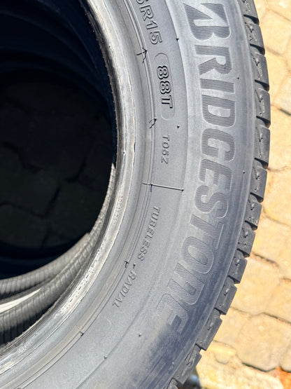 185/65/15 - Estive - Bridgestone - DOT 2021/2022 - Usato