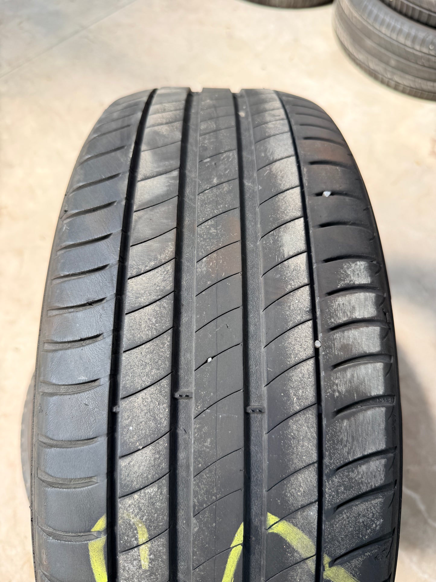215/55/17 - Estive - Michelin - DOT 2020 - Usato
