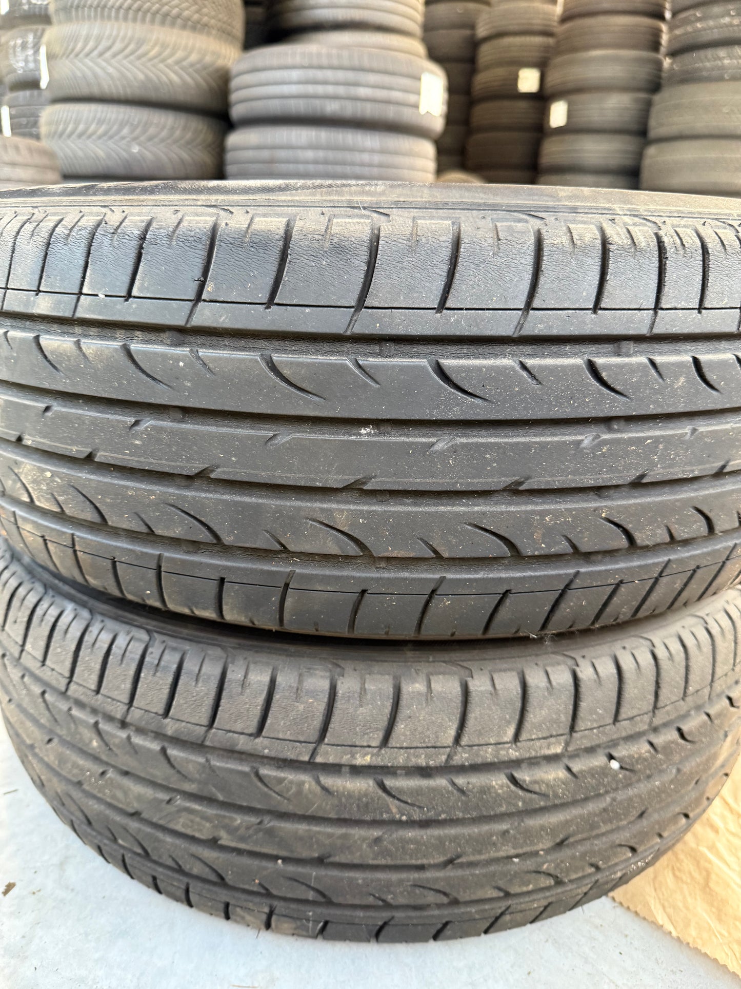 225/55/18- Estive- Bridgestone - DOT 2019 - Usato
