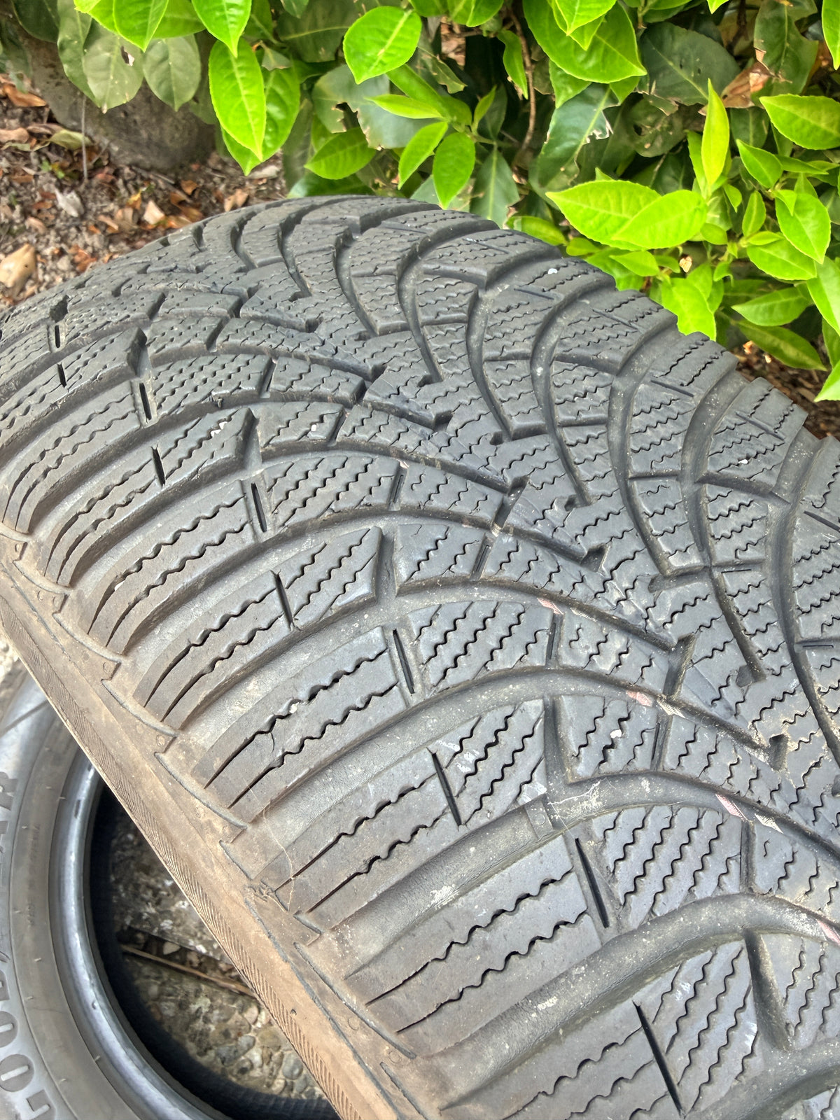 205/55/16-Invernali-Goodyear-DOT 2019-Usato