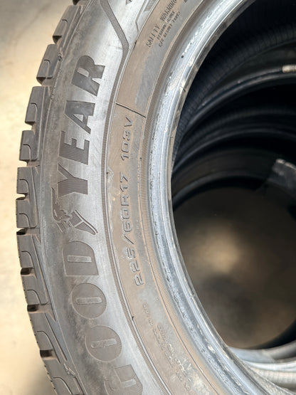 225/60/17 - Invernali - Goodyear - DOT 2021 - Usato