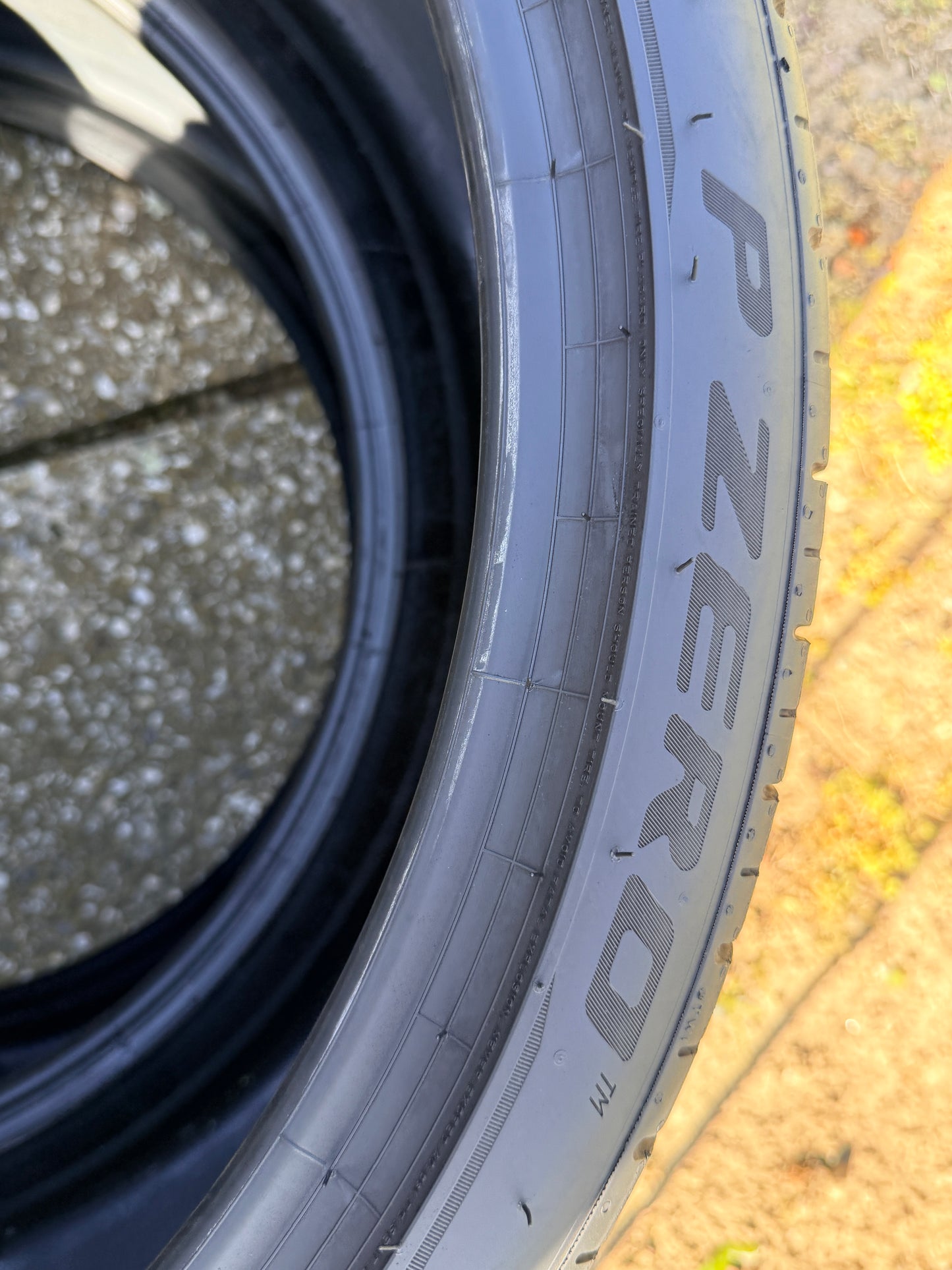 275/35/23- Estive - Pirelli - DOT 2025 - Usato