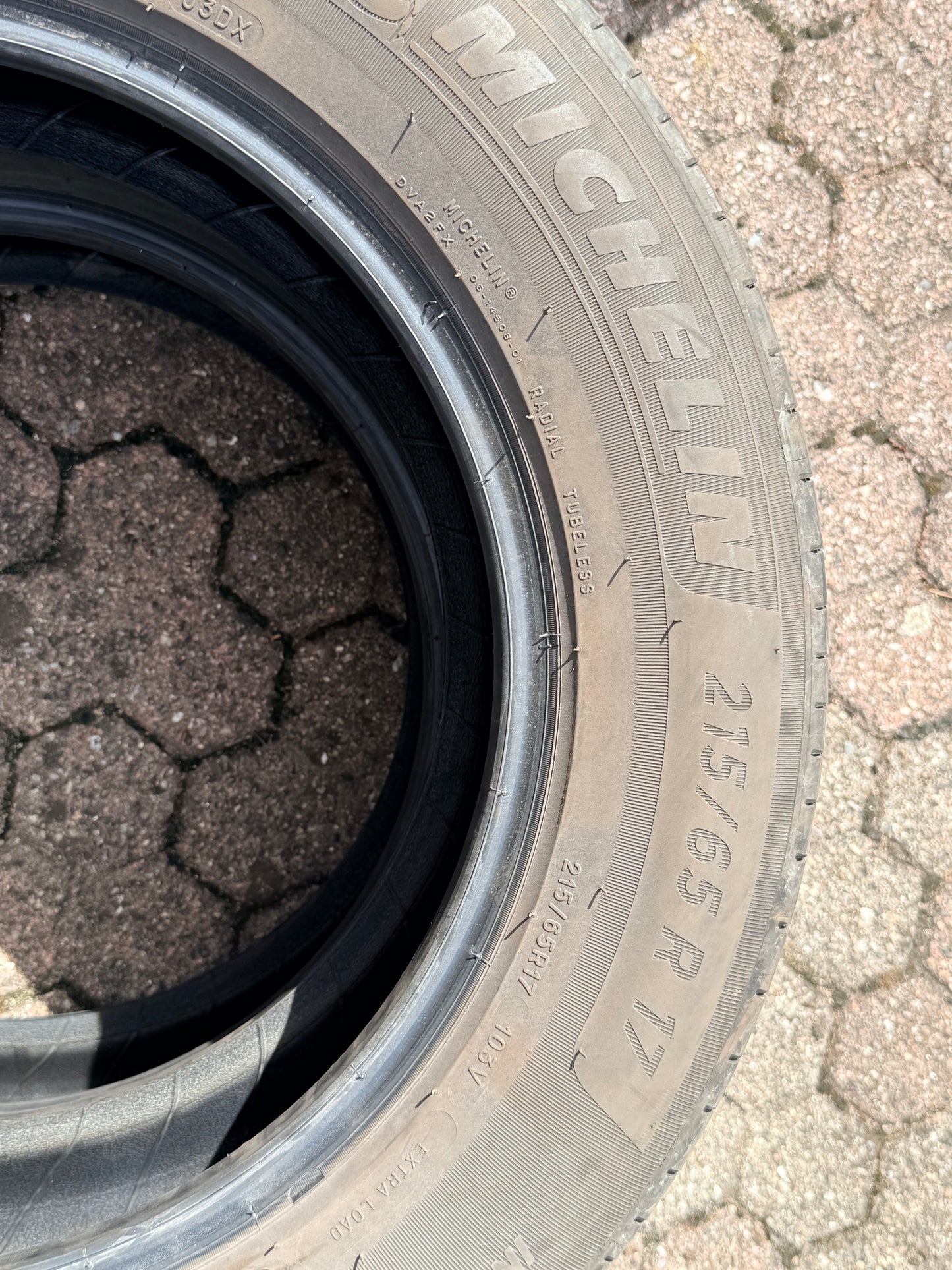 215/65/17 - Estive - Michelin - DOT 2021 - Usato