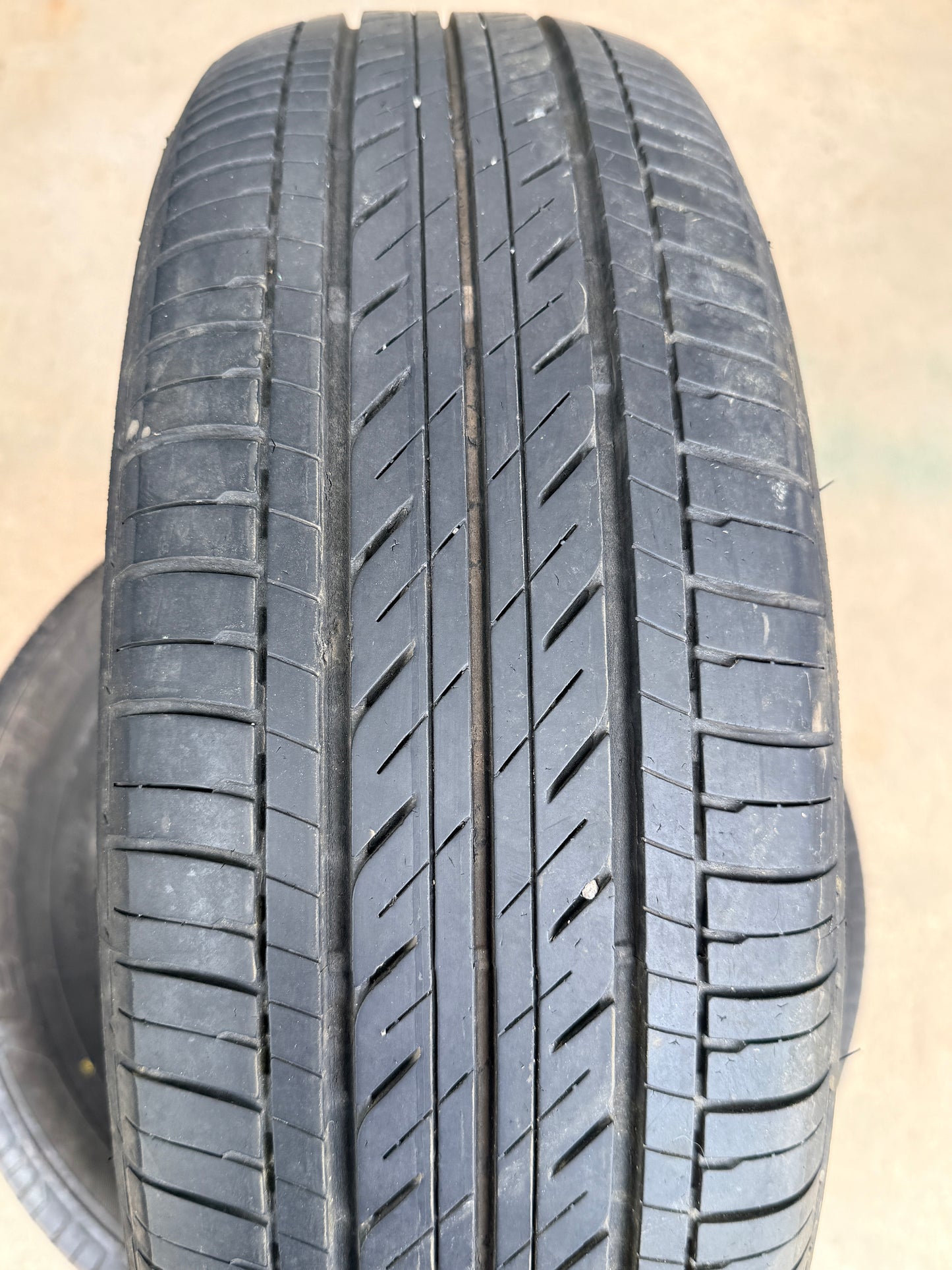 195/65/15-Estive-Bridgestone-DOT 2024-Usato