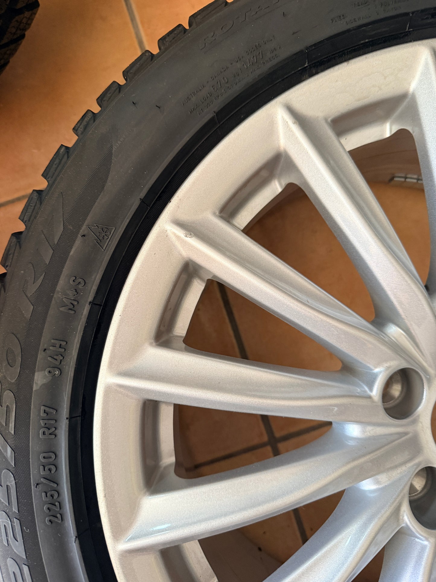 Cerchi + gomme invernali 17” - Alfa Romeo Giulia - Originali - Nuovo