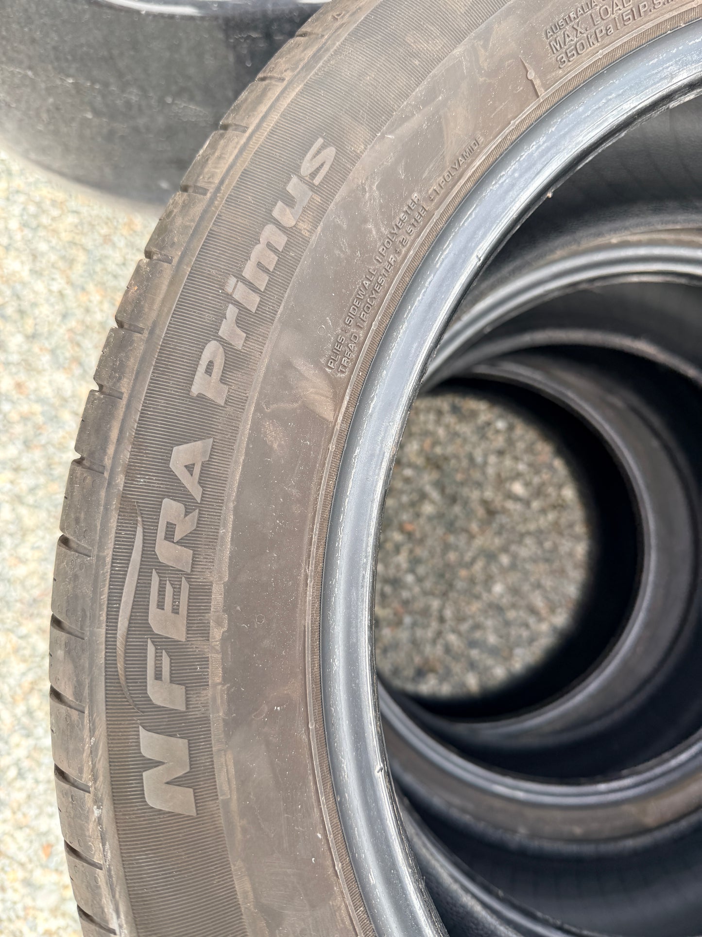 215/55/18 - Estive - Nexen - DOT 2023 - Usato