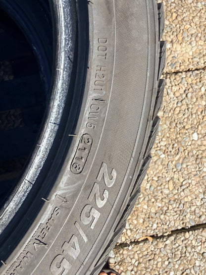 225/45/17 - invernali - Kumho - DOT 2018 - Usato