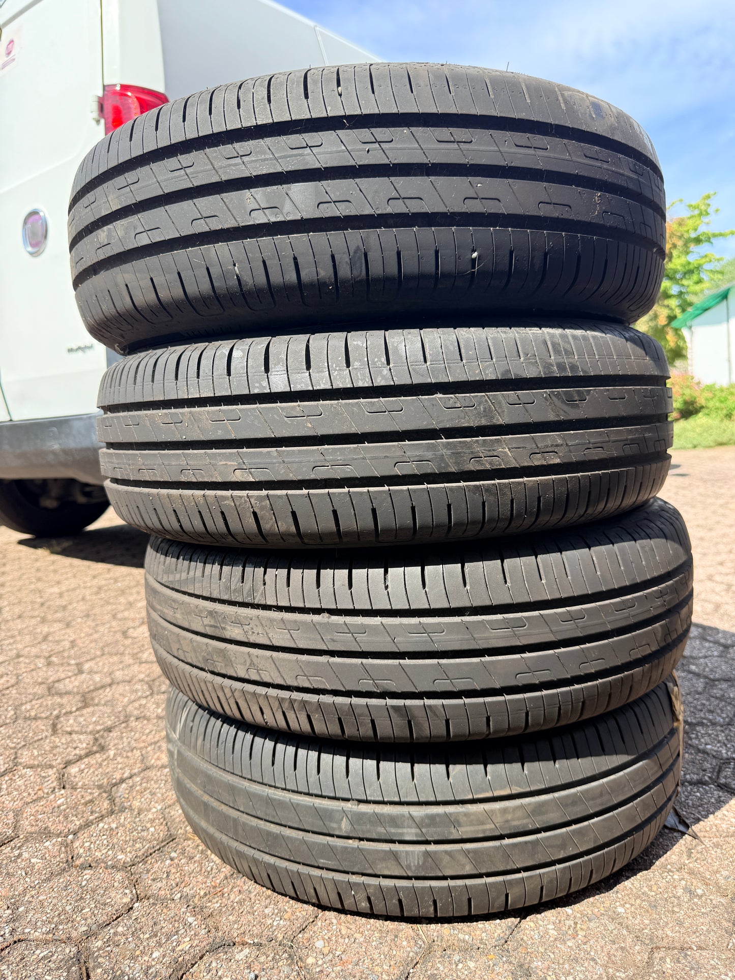 175/65/14 - Estive - Goodyear - DOT 2024 - Usato