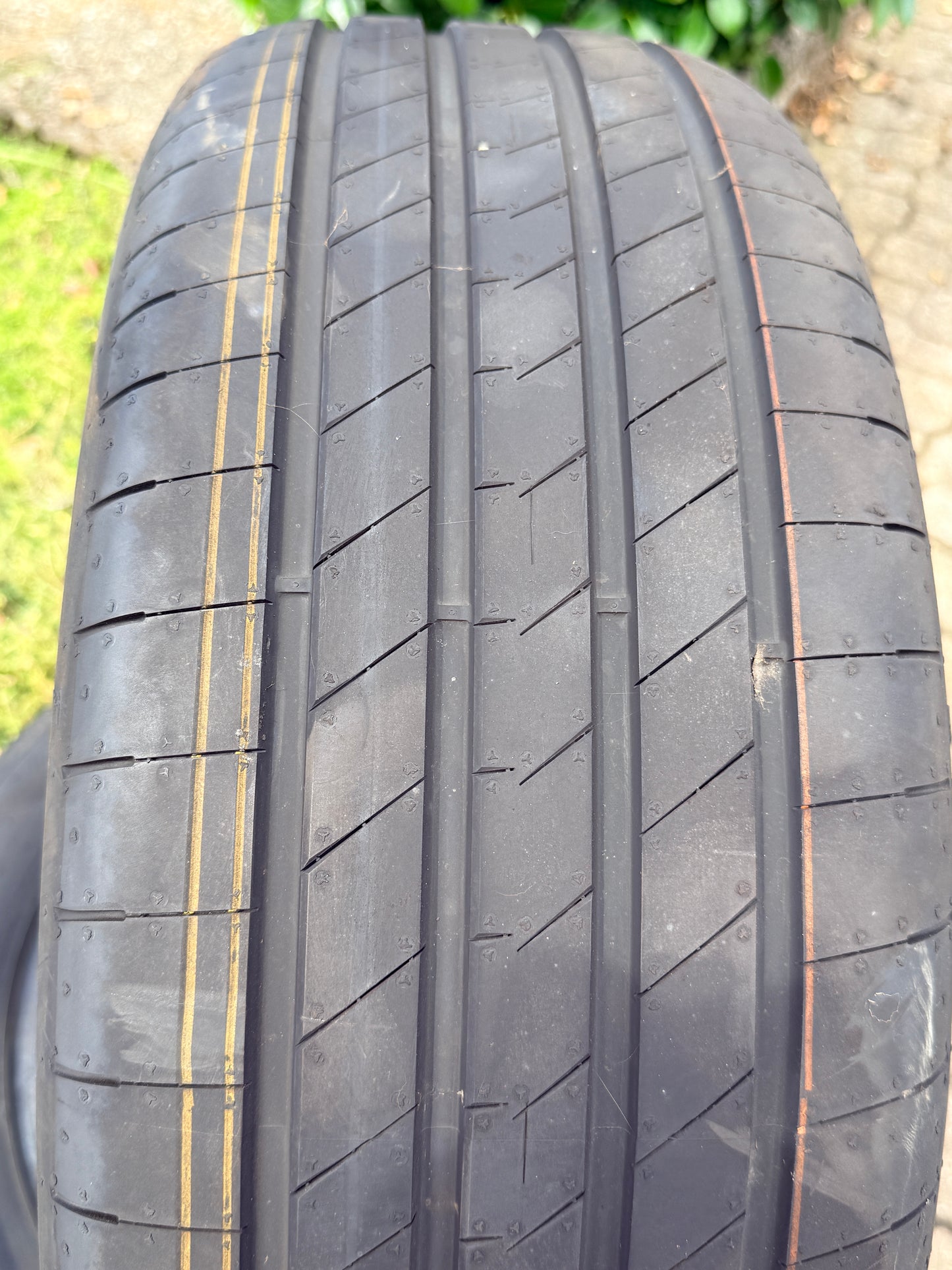 235/50/18 - Estive - Goodyear - DOT 2024 - Nuovo - Demo