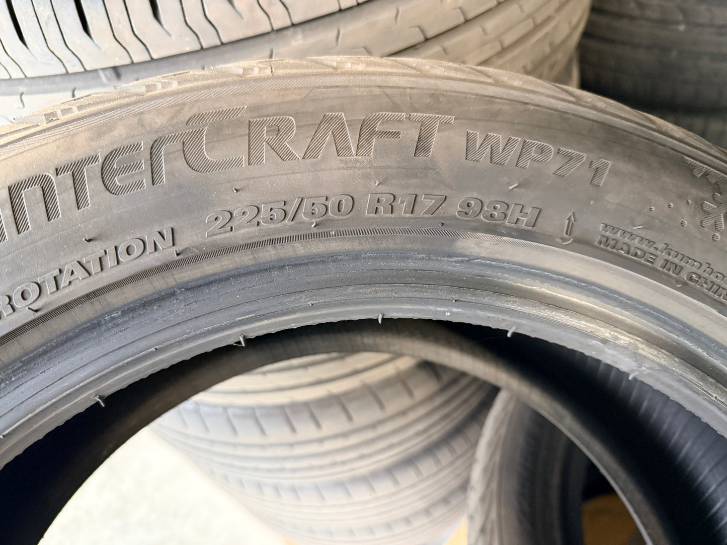 225/50/17 - Invernali - Kumho - DOT 2018 - Usato