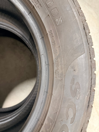 235/60/17 - Invernali - Pirelli - DOT 2022 - Usato