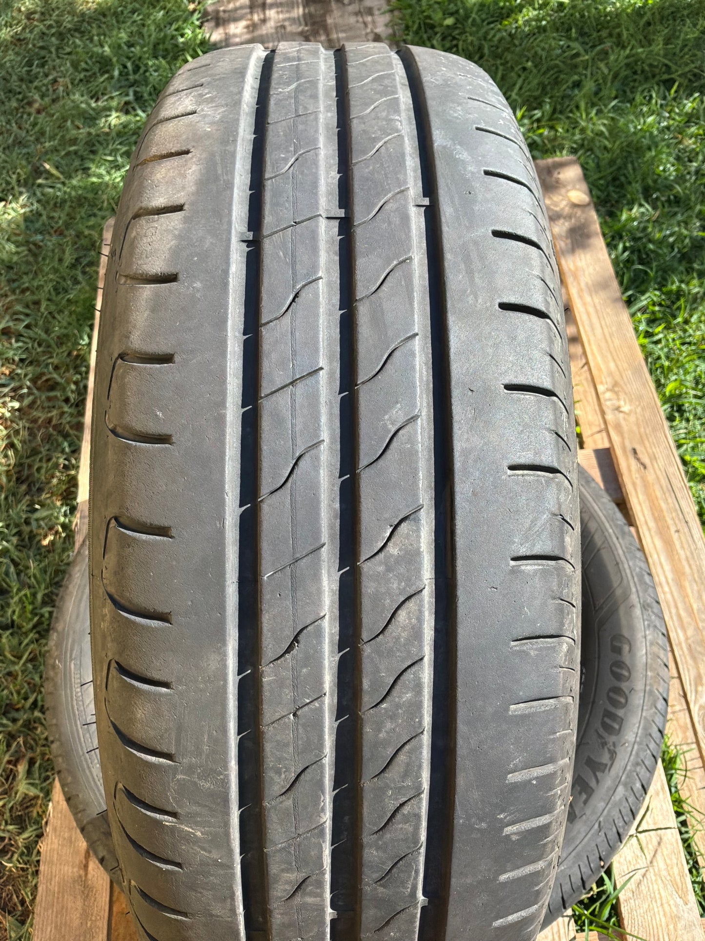 195/65/15-Estive-Goodyear-DOT 2023-Usato