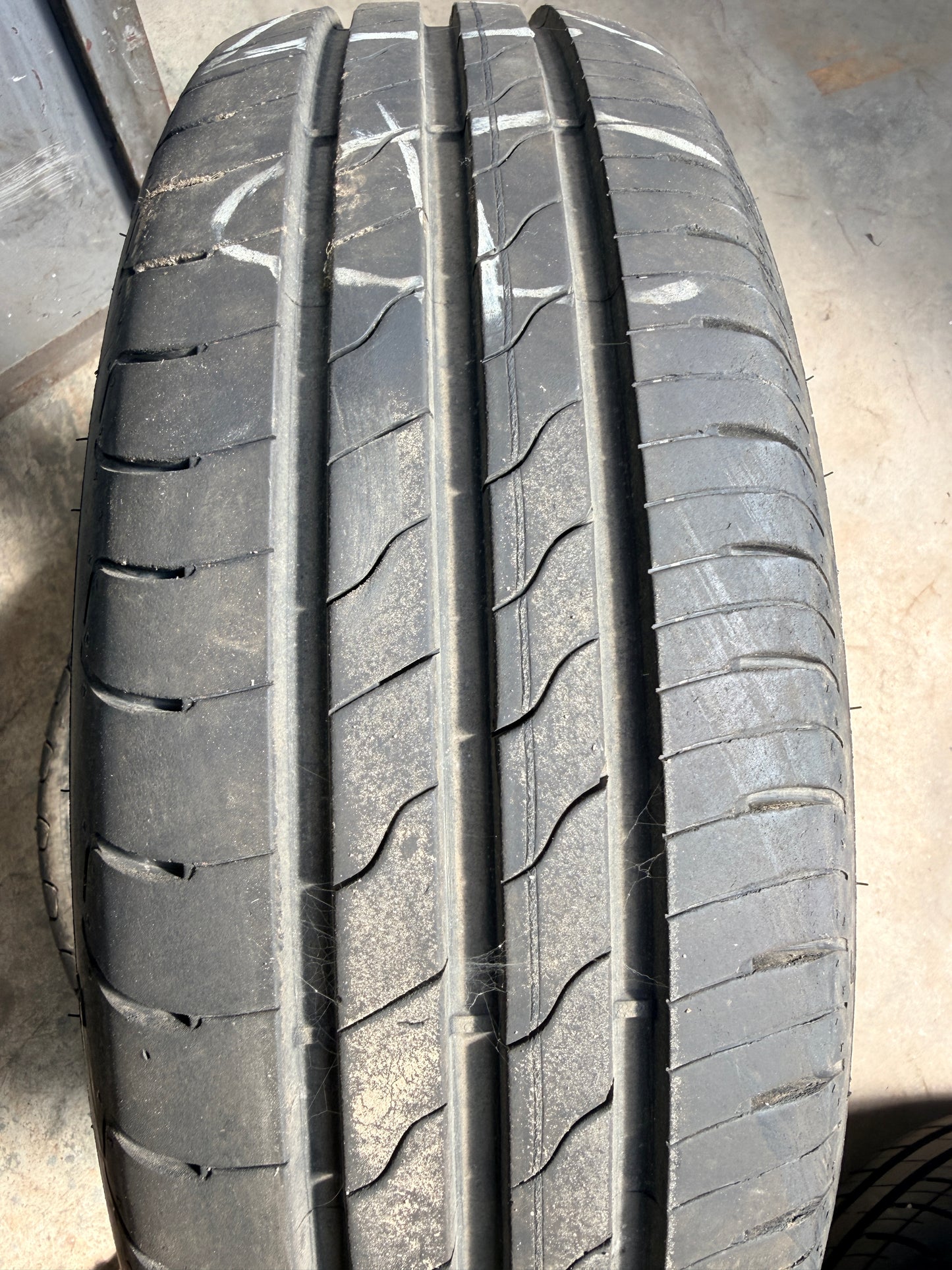 185/65/15 - Estive - Goodyear - DOT 2025 - Usato