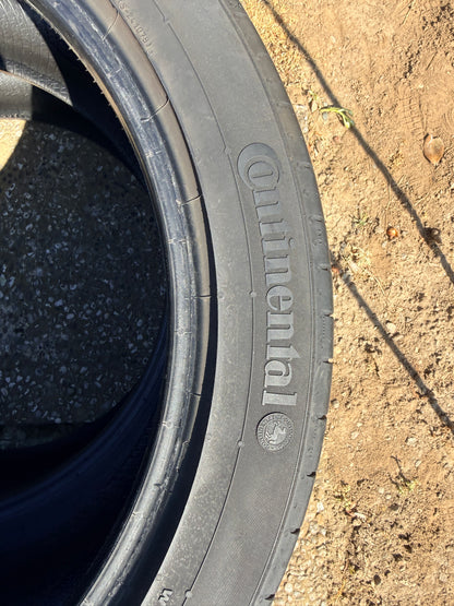 235/45/19 - Estive - Continental - DOT 2019 - Usato
