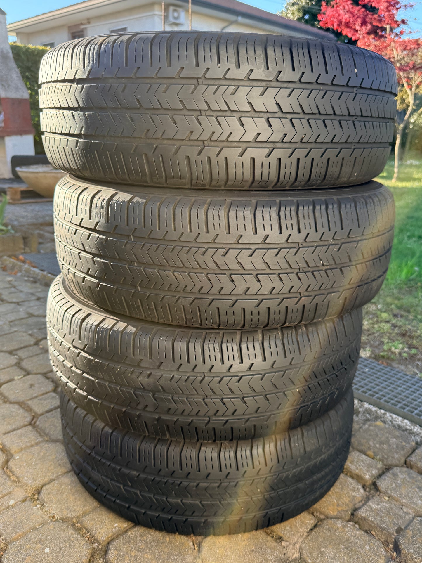 215/60/17C - Estive - Michelin - DOT 2018 - Usato