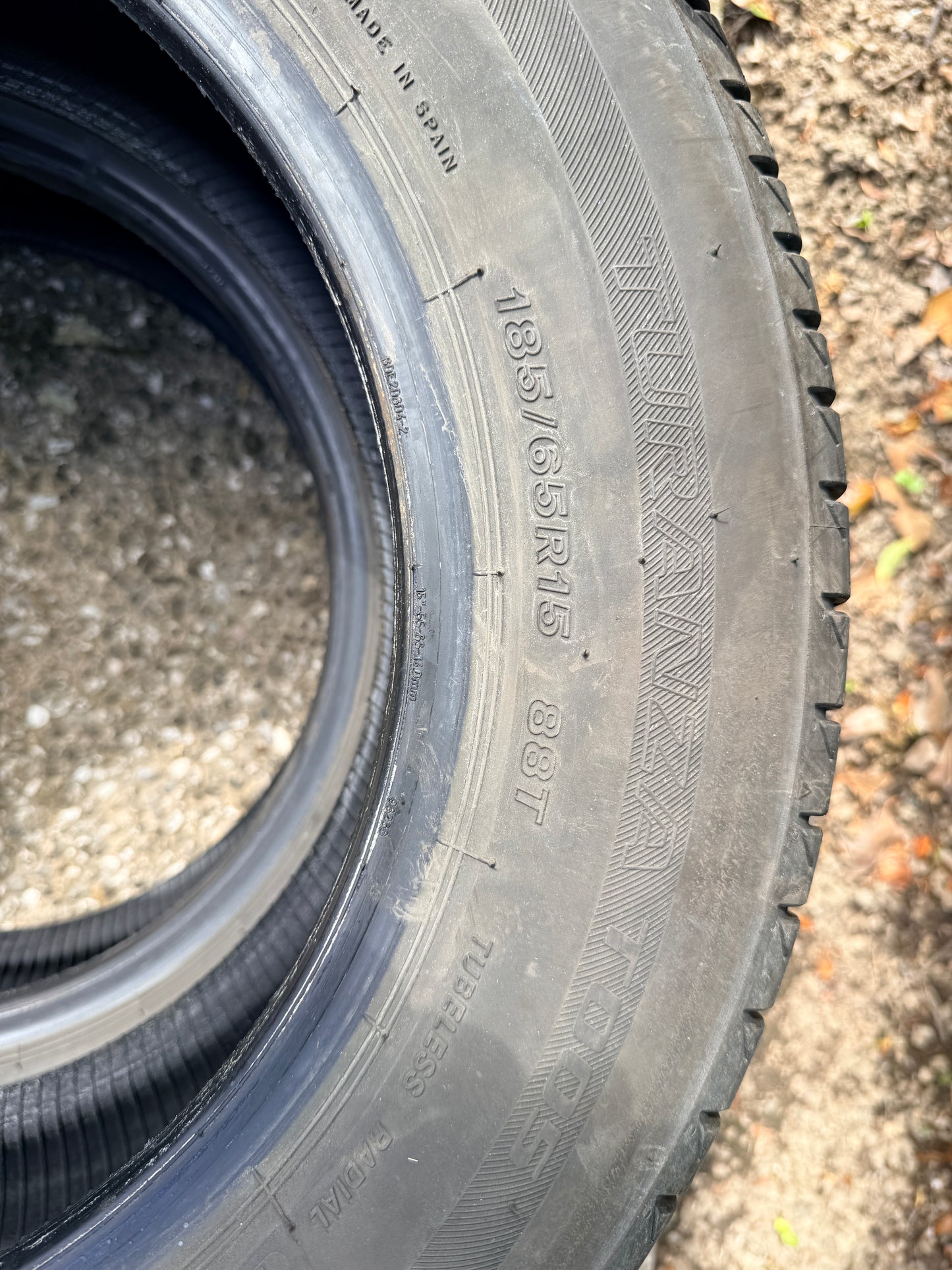 185/65/15 - Estive - Bridgestone - DOT 2021/2022 - Usato