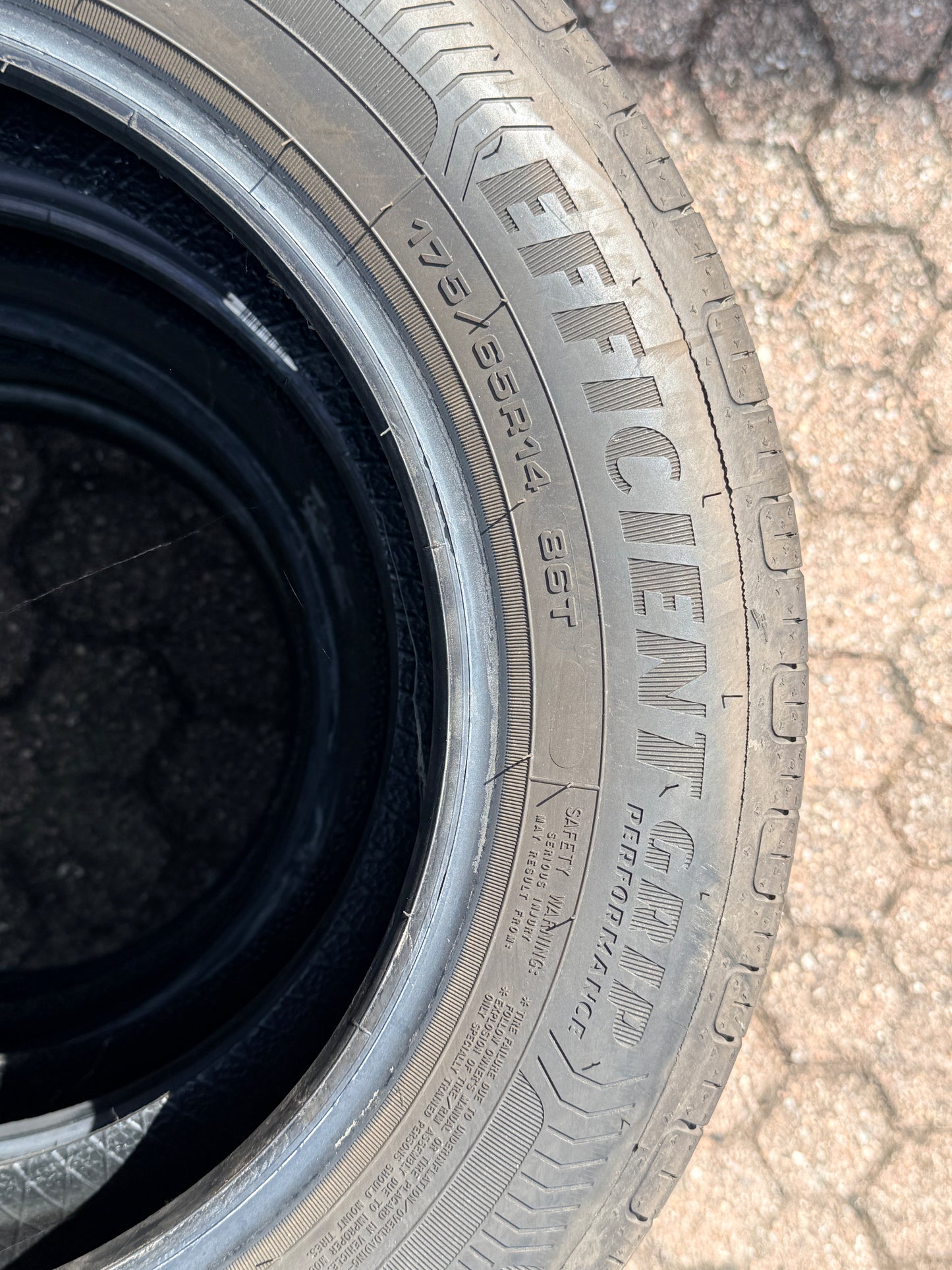 175/65/14 - Estive - Goodyear - DOT 2024 - Usato