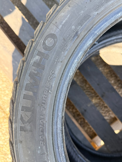 225/45/17 - invernali - Kumho - DOT 2018 - Usato