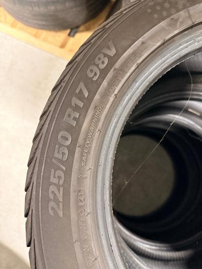 225/50/17 - Invernali - Kumho - DOT 2021 - Usato