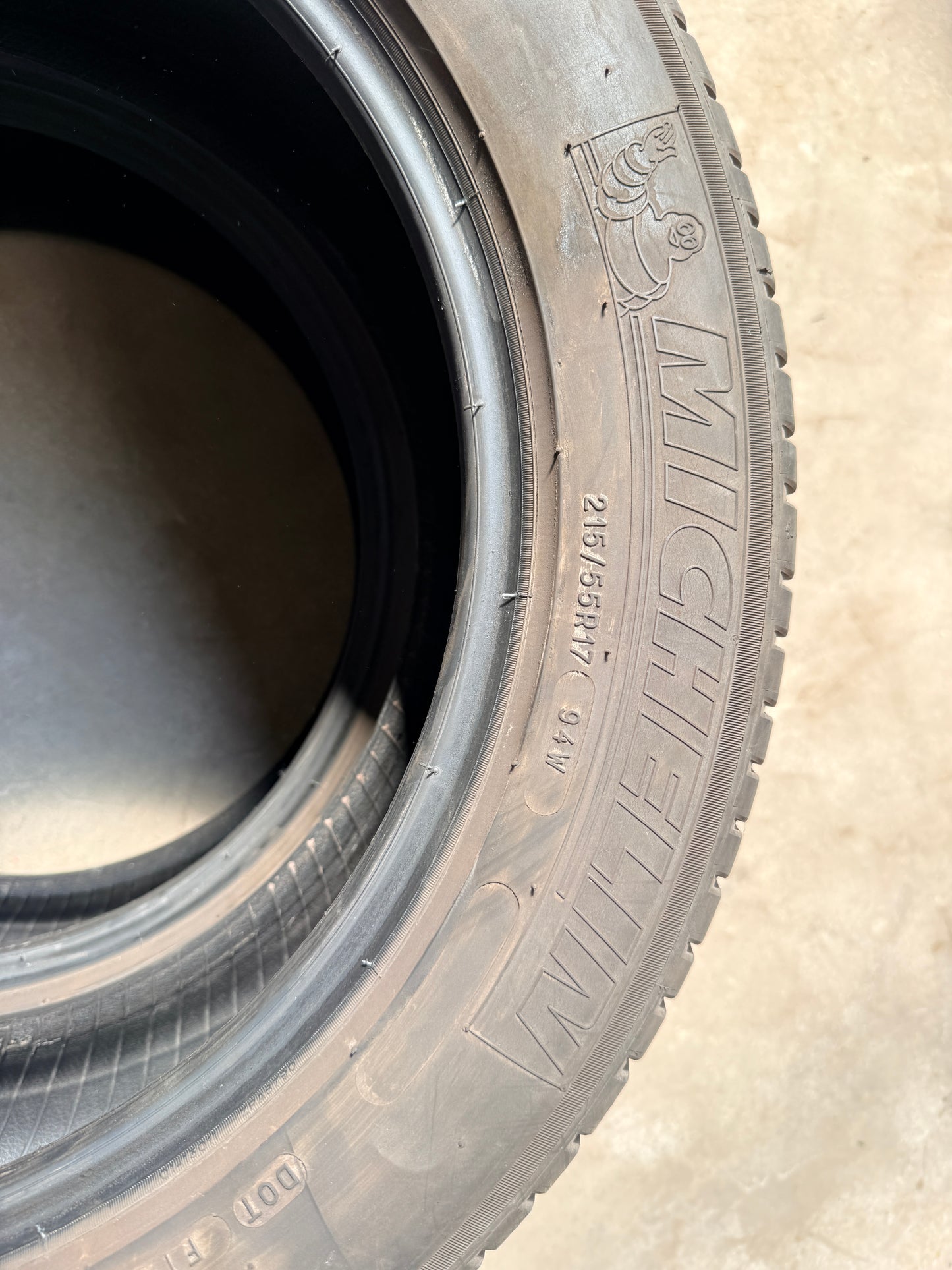215/55/17 - Estive - Michelin - DOT 2020 - Usato