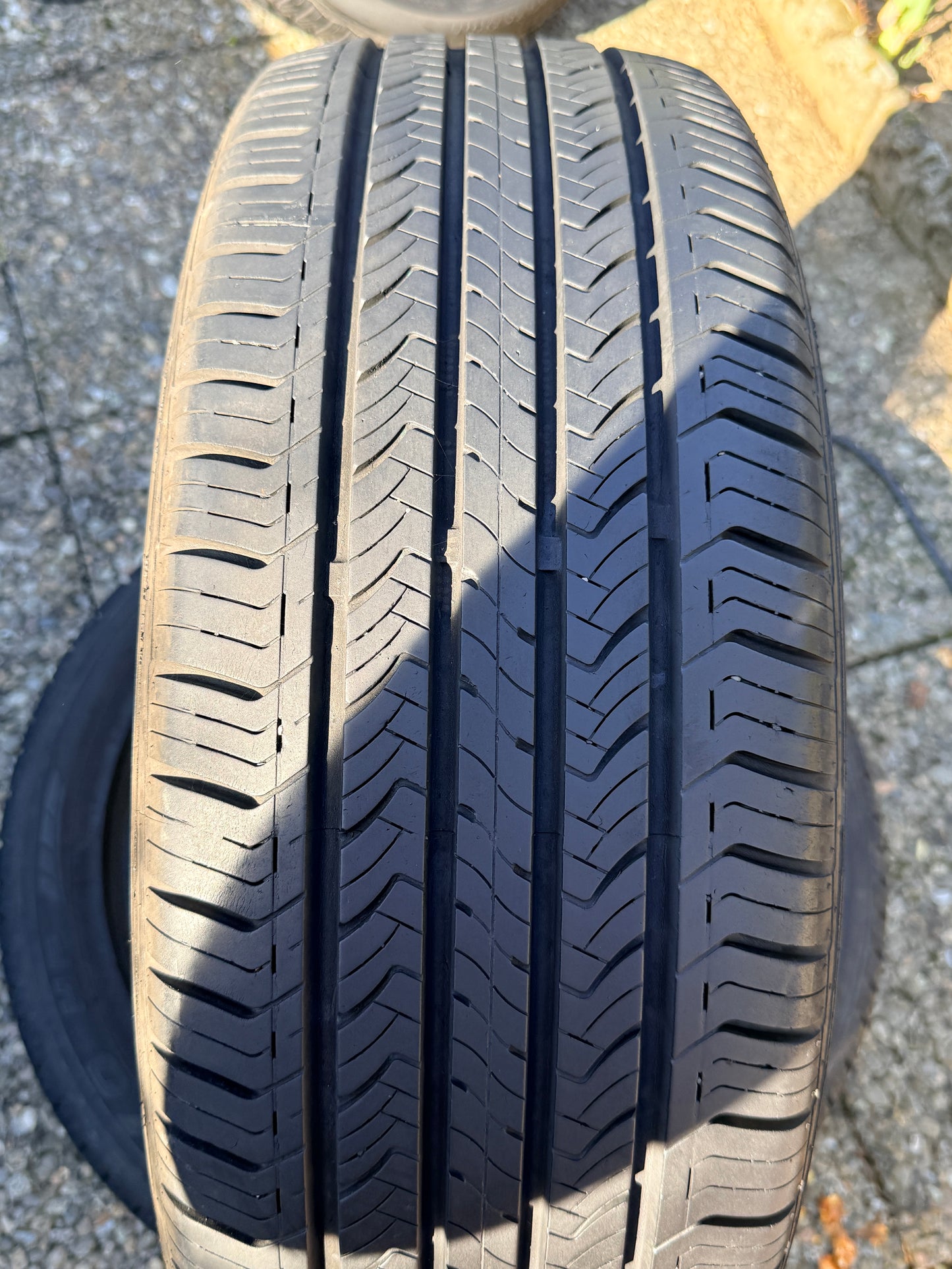 215/55/18 - Estive - Maxxis - DOT 2022 - Usato