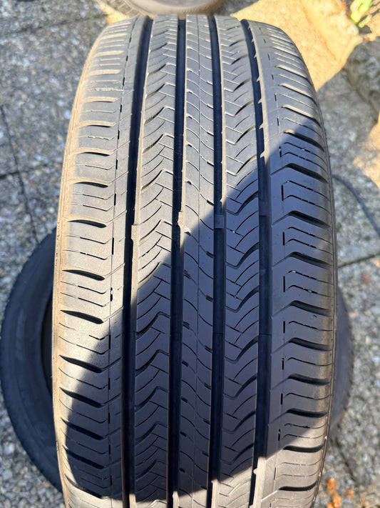 215/55/18 - Estive - Maxxis - DOT 2022 - Usato
