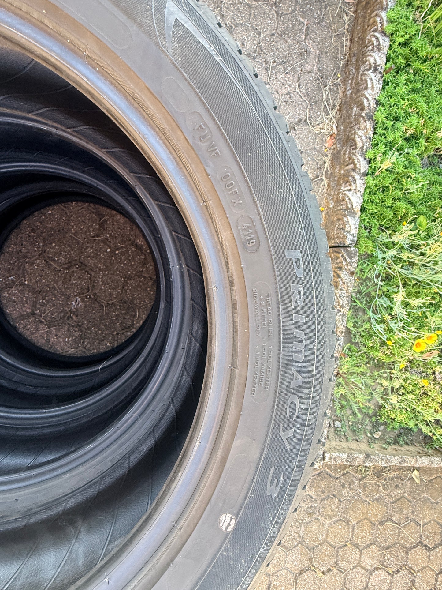 225/50/18 - Estive - Michelin - DOT 2019 - Usato