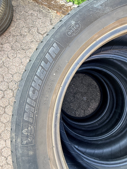 225/50/18 - Estive - Michelin - DOT 2019 - Usato