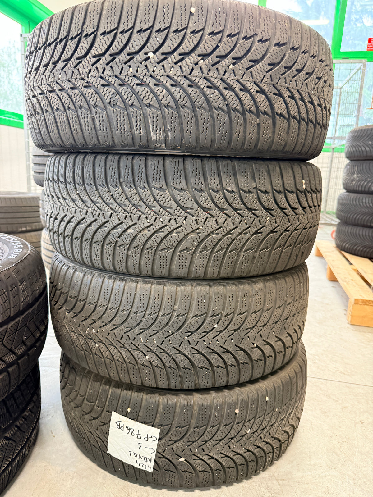 215/50/17 - Invernali - Kumho - DOT 2018 - Usato