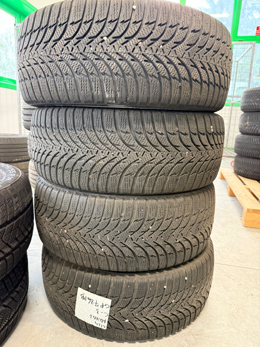 215/50/17 - Invernali - Kumho - DOT 2018 - Usato