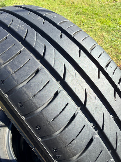 185/65/15 - Estive - Kumho - DOT 2020 - Usato