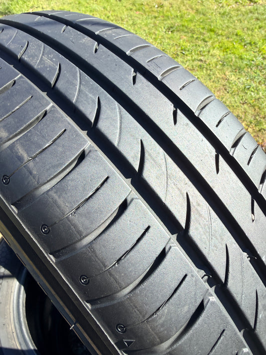 185/65/15 - Estive - Kumho - DOT 2020 - Usato