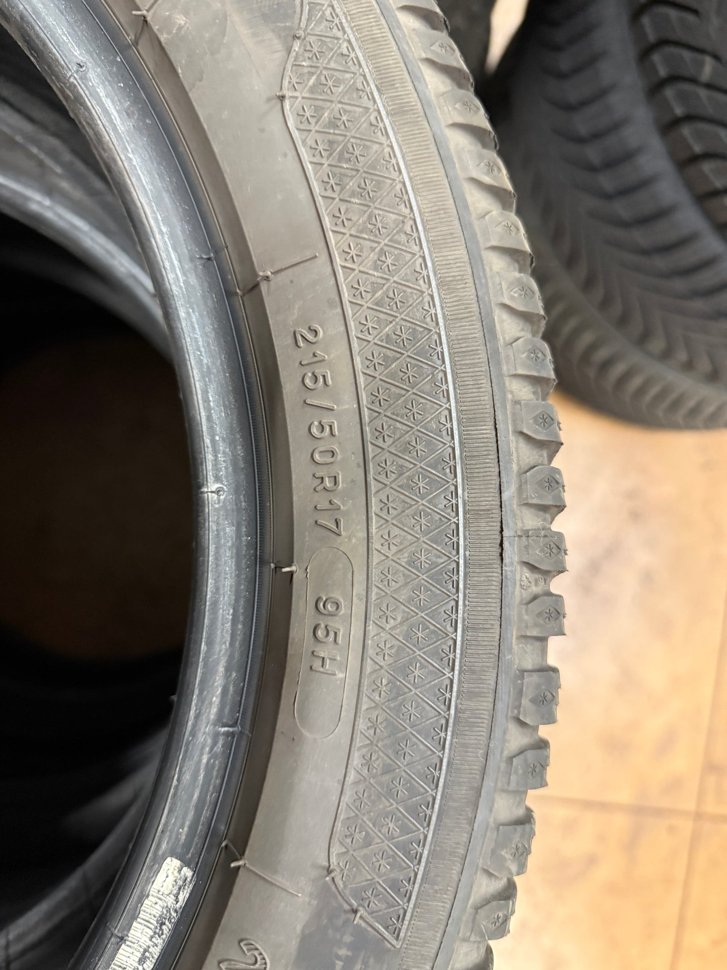 215/50/17 - Invernali - Kleber - DOT 2022 - Usato