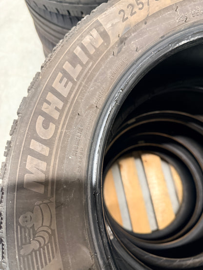 225/55/17 - Invernali - Michelin - DOT 2020 - Usato