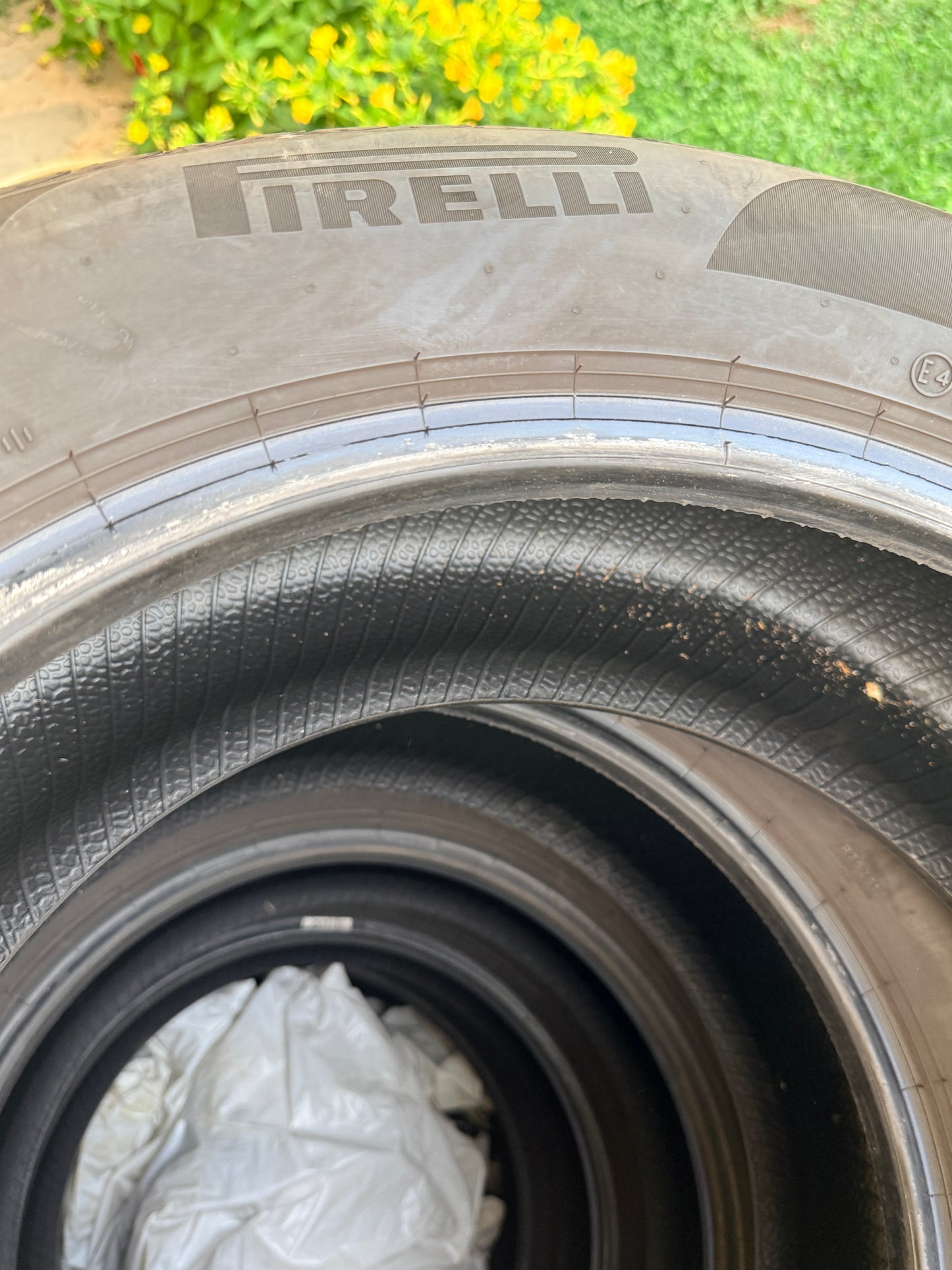 225/55/17 - estive - Pirelli - DOT 2023 - Usato