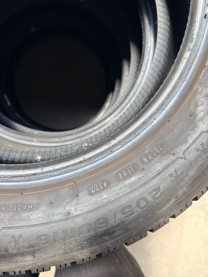 205/60/16 - Invernali - Dunlop - DOT 2022 - Usato
