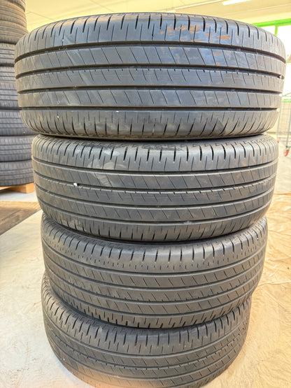 215/60/17 - Estive - Bridgestone - DOT 2019 - Usato