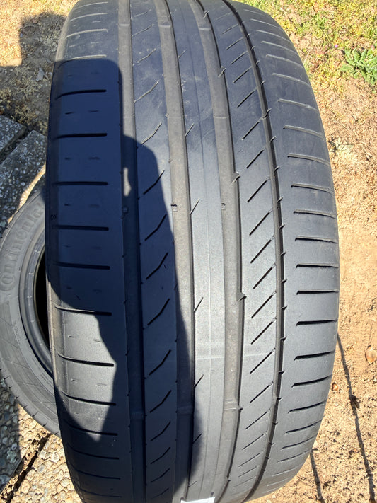 235/45/19 - Estive - Continental - DOT 2019 - Usato