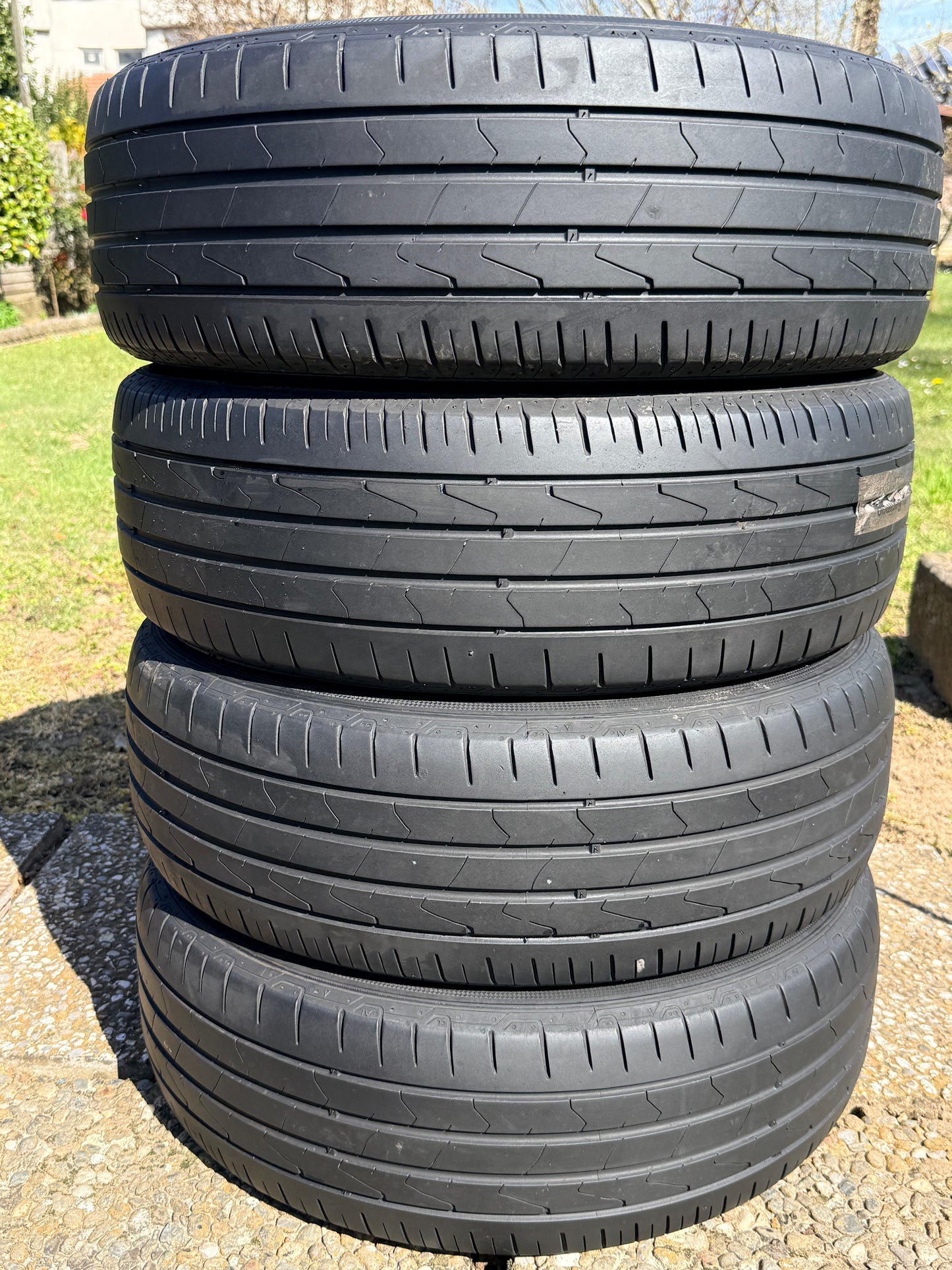 195/65/15-Estive-Hankook-DOT 2022-Usato