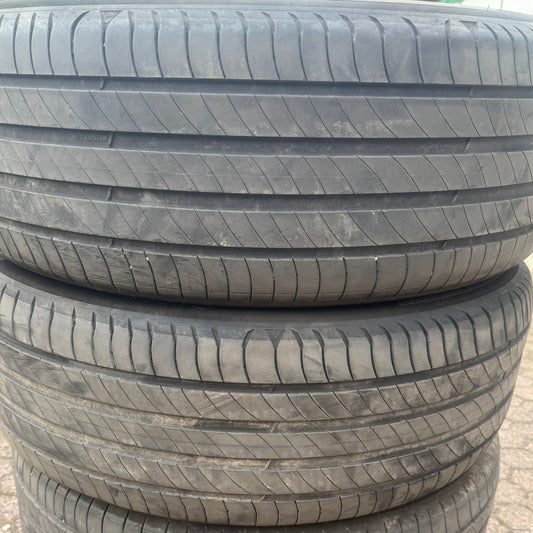 225/55/18-Estive-Michelin - DOT 2022 - Usato