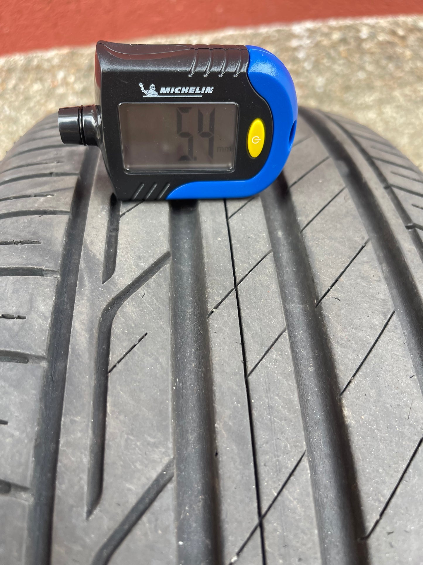 215/60/16 - estive - Bridgestone - DOT 2020 - Usato