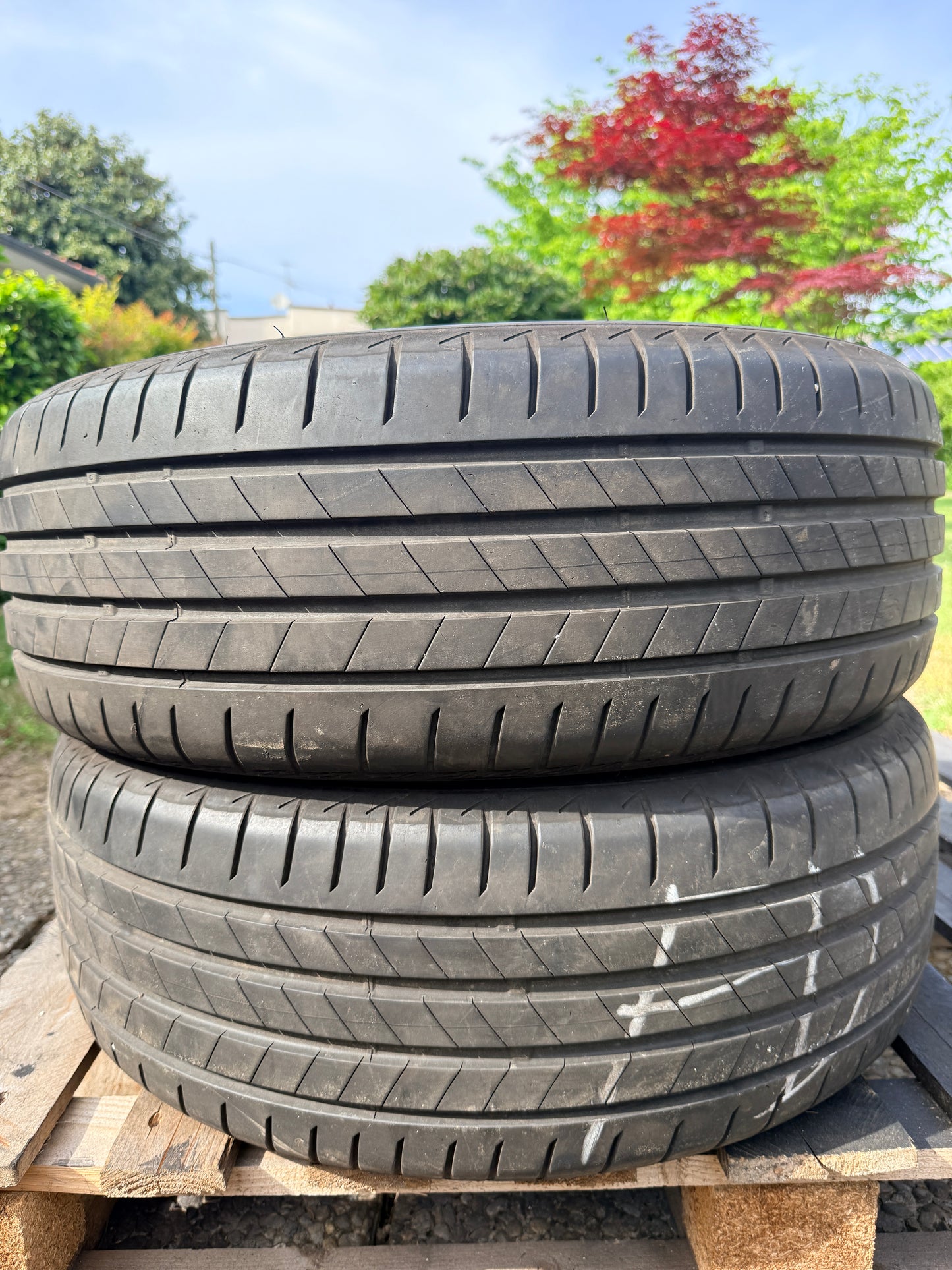 225/55/18- Estive- Bridgestone - DOT 2020 - Usato