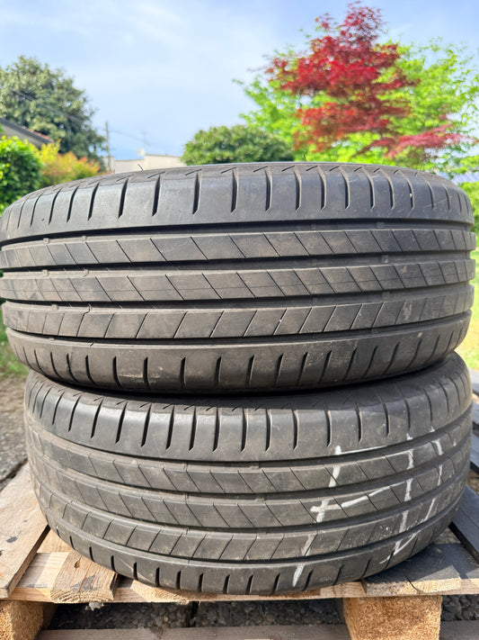 225/55/18- Estive- Bridgestone - DOT 2020 - Usato